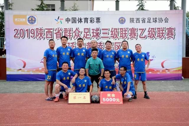 小米切尔：新秀时期防库里以为他只是个射手 但他运球还那么好